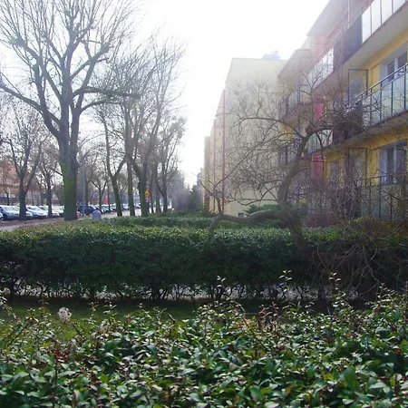 Apatramenty Promienista Apartment *